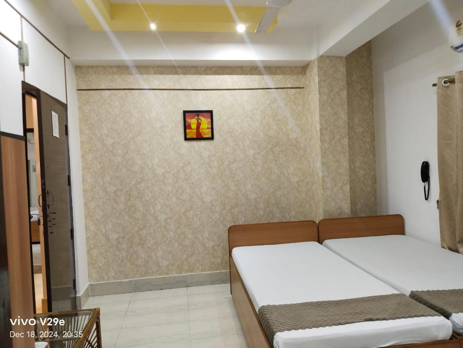 The Executive Inn Гувахати Экстерьер фото
